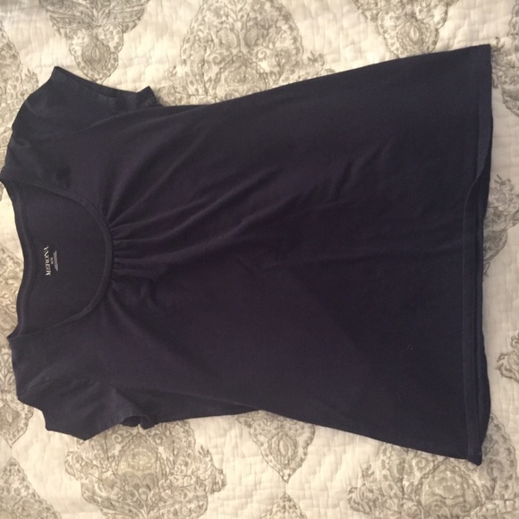 🌻Basic tee🌻 - Picture 2 of 2